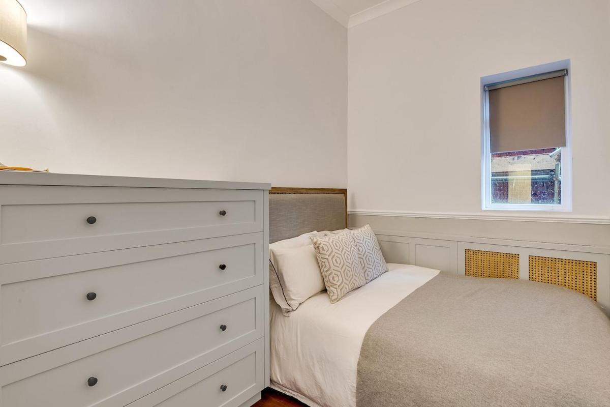 Luxury Kensington Flat - Private Garden - Tube 4 Min Walk Apartment London Exterior photo